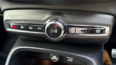 Volvo Xc40 2.0 T5 R DESIGN 5dr AWD Geartronic Petrol Estate